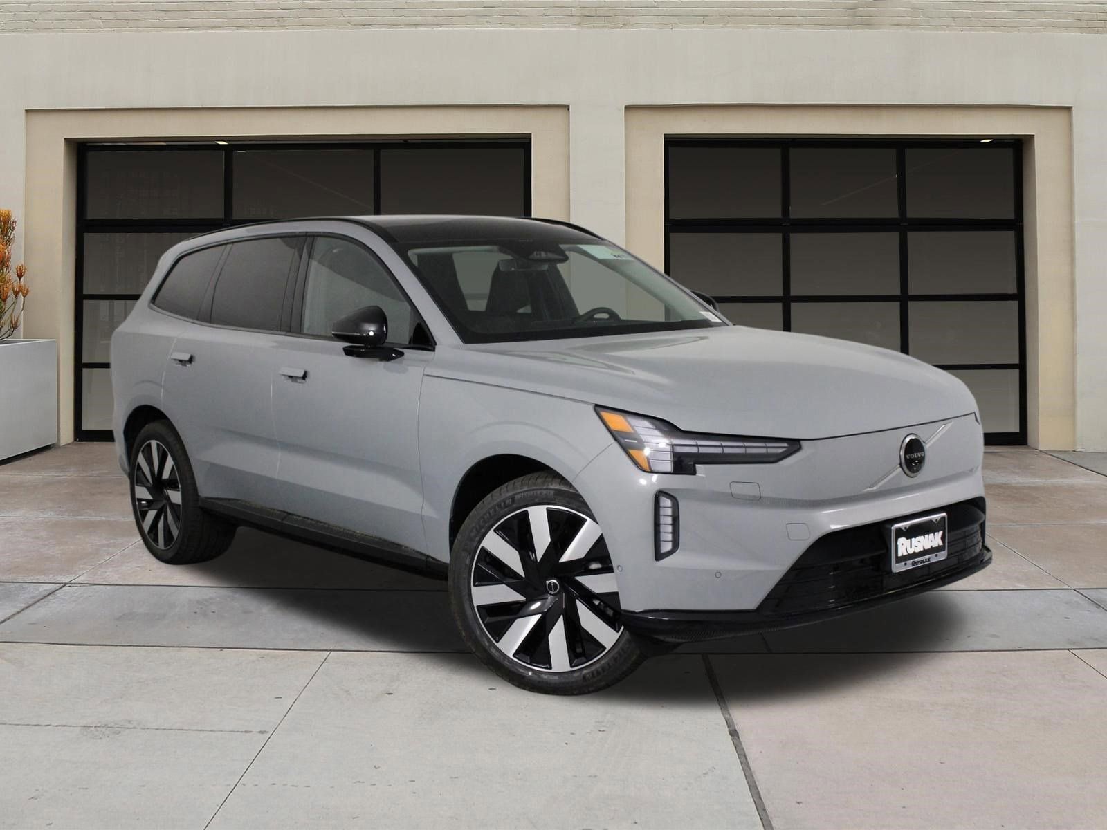 New 2026 Volvo EX90 Plus RWD image 18