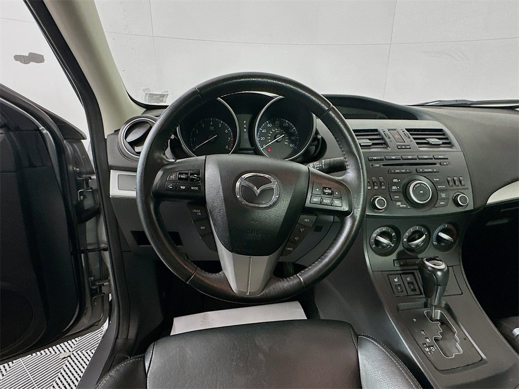 Used 2012 MAZDA MAZDA3 i Grand Touring w/ Tech Pkg image 11