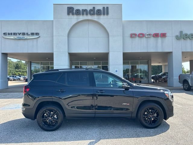 Used 2024 GMC Terrain AT4 w/ Infotainment Package II AWD/4WD image 8