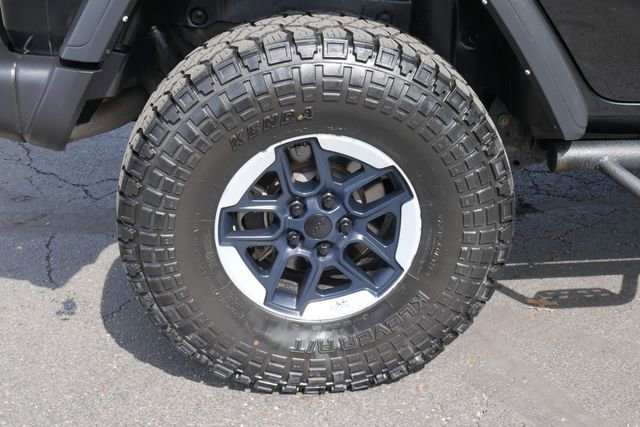 Used 2022 Jeep Wrangler Unlimited Rubicon w/ LED Lighting Group AWD/4WD image 12