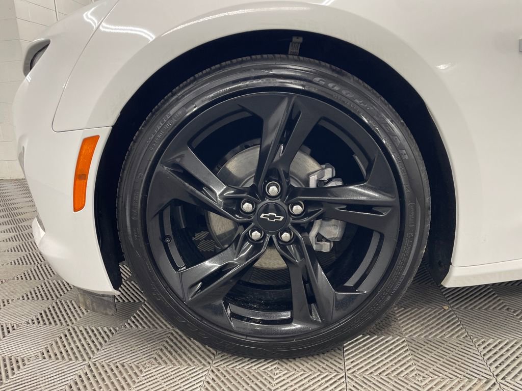 Used 2021 Chevrolet Camaro LT image 13