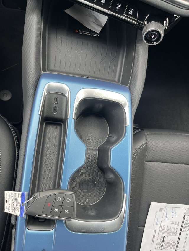 Certified 2025 Chevrolet Equinox EV LT w/ Convenience Package image 22