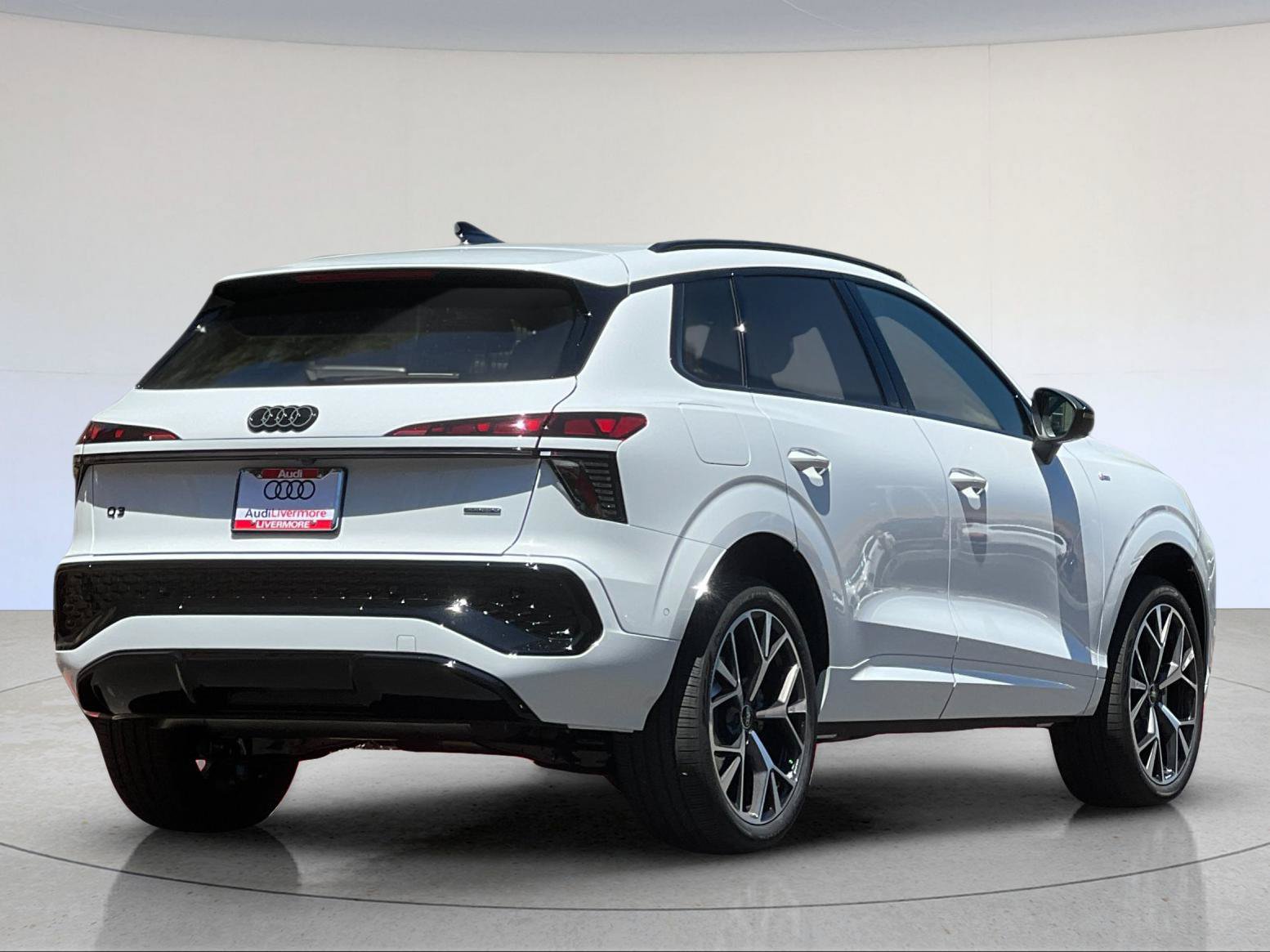 New 2026 Audi Q3 quattro 2.0T AWD/4WD image 6