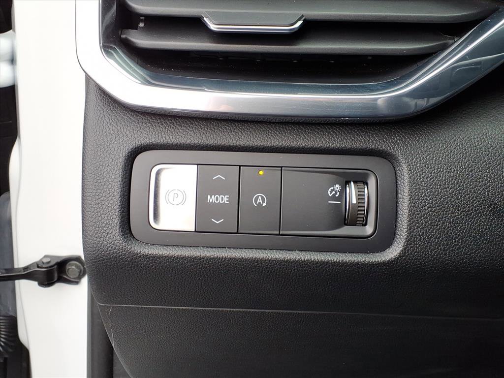 Used 2025 GMC Acadia Elevation image 8