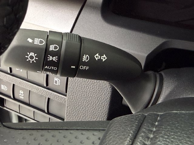 New 2026 Toyota 4Runner SR5 AWD/4WD image 13