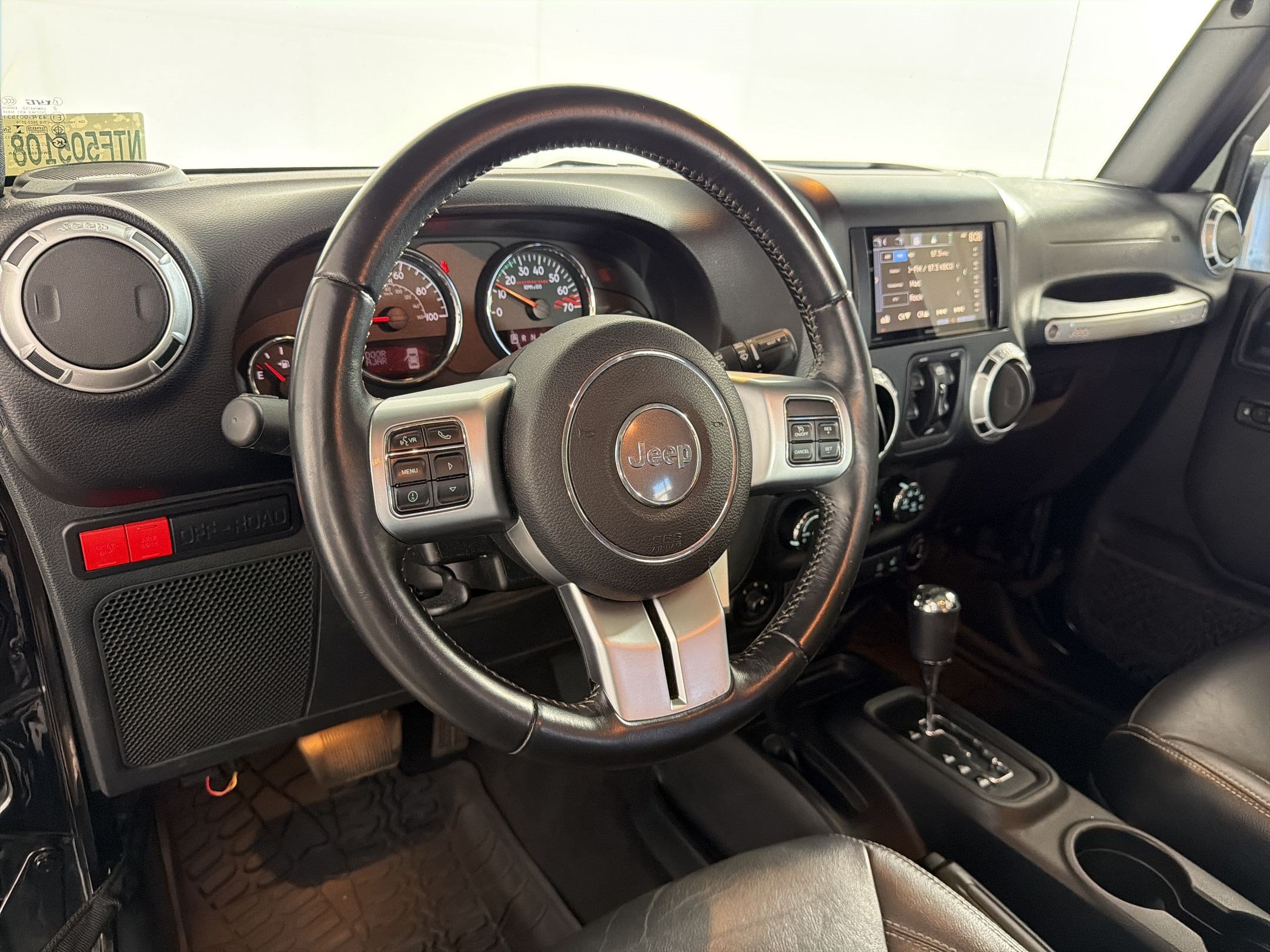 Used 2017 Jeep Wrangler Unlimited Rubicon AWD/4WD image 4