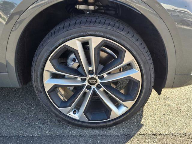 Used 2023 Audi Q5 2.0T Premium Plus w/ Premium Plus Package image 9