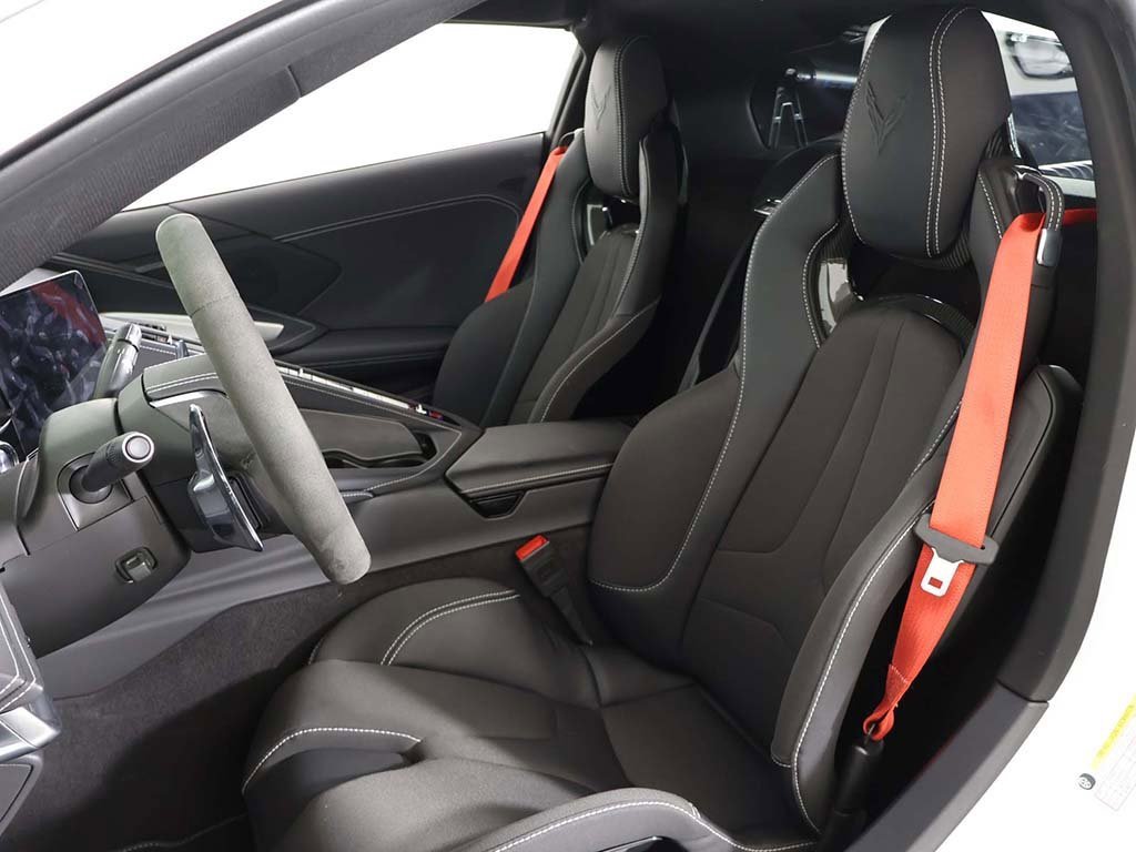 Used 2025 Chevrolet Corvette Z06 w/ Battery Protection Package image 34