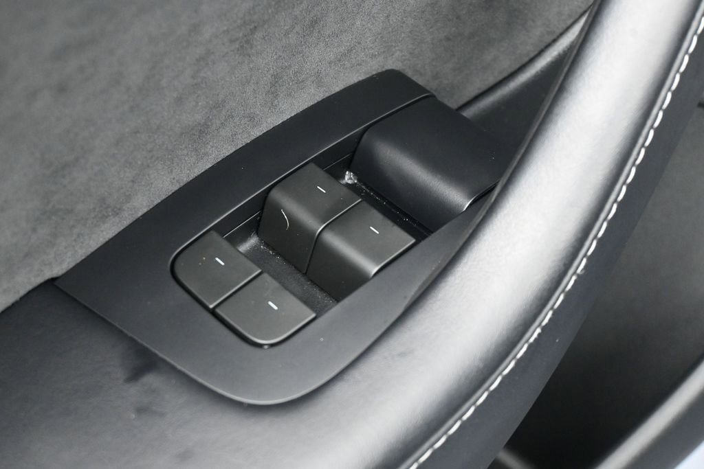 Used 2023 Tesla Model 3 Standard Range RWD image 14