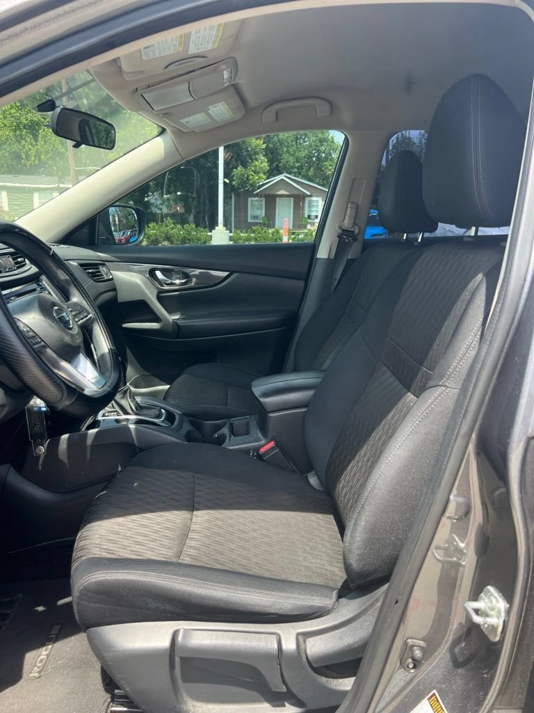 Used 2018 Nissan Rogue S FWD image 17