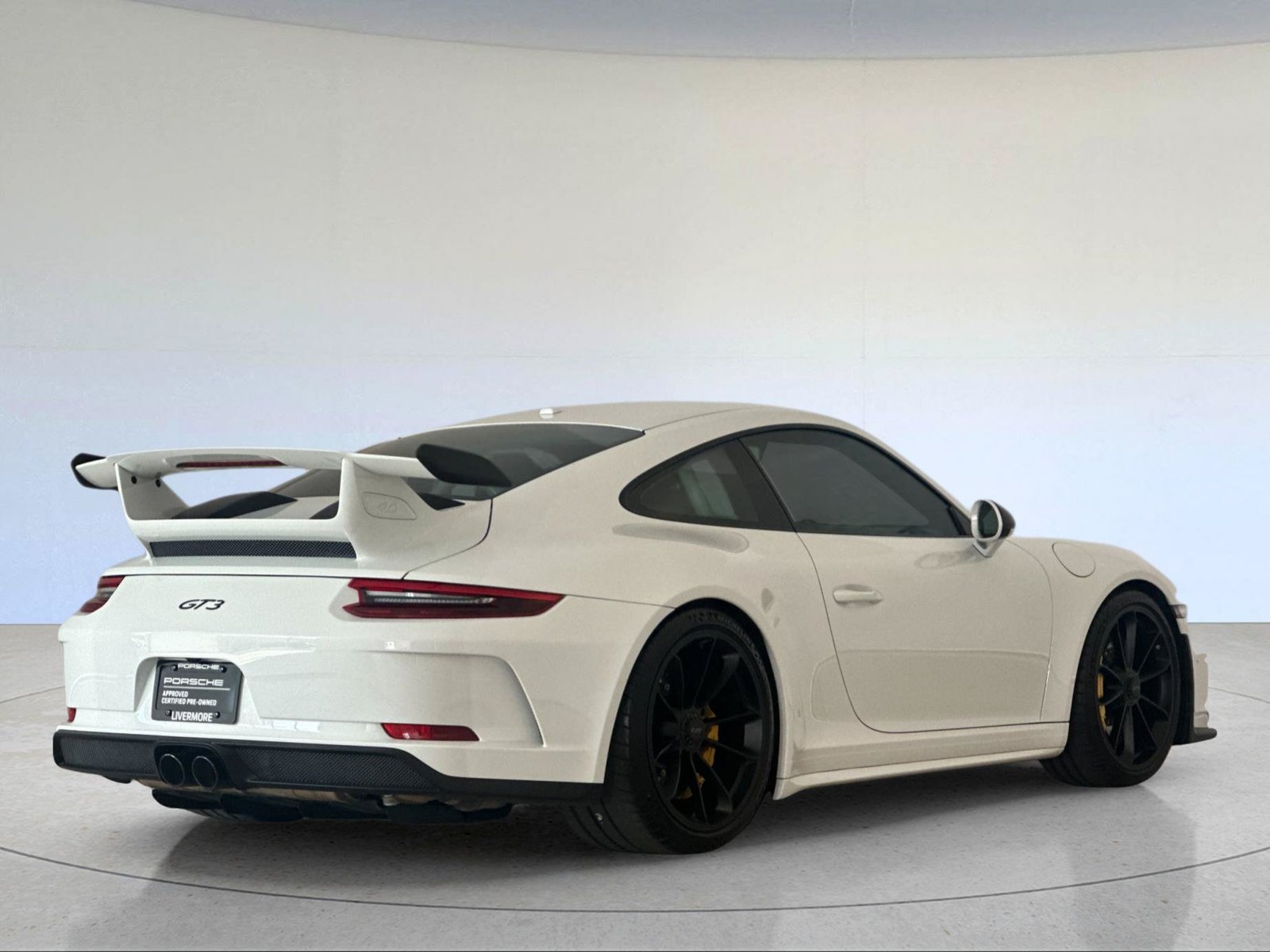 Certified 2018 Porsche 911 GT3 RWD image 7