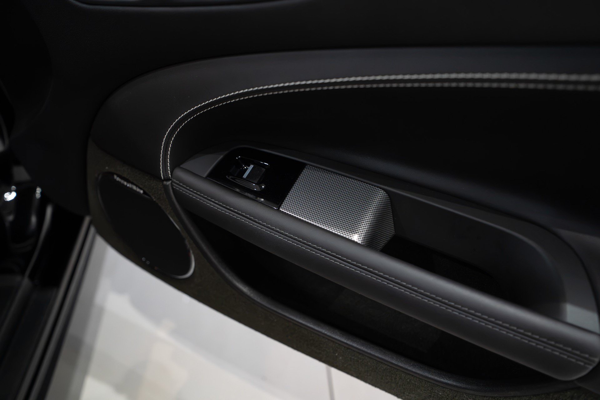 Used 2015 Jaguar XKR R RWD image 23