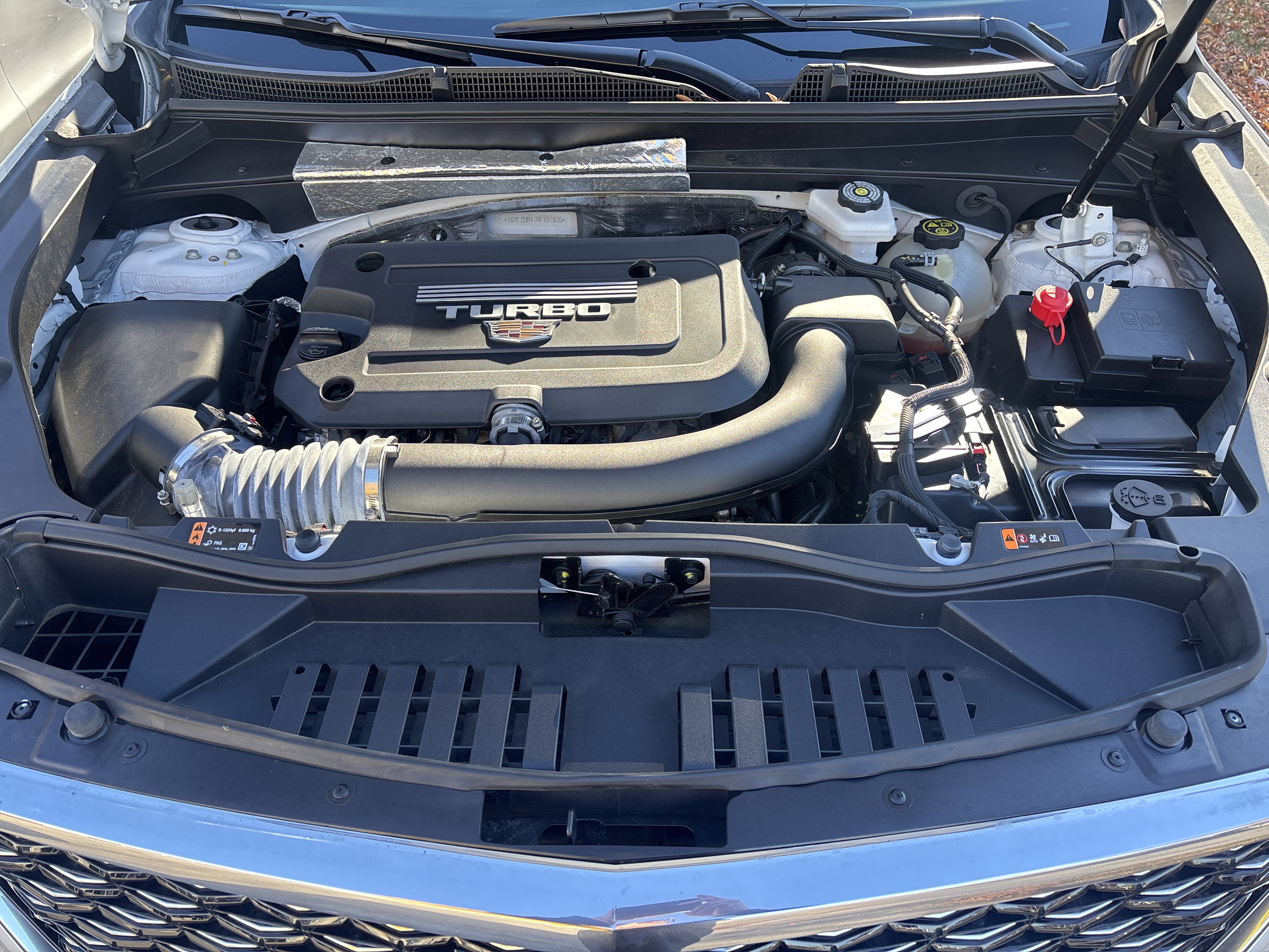 Used 2024 Cadillac XT4 Premium Luxury image 36