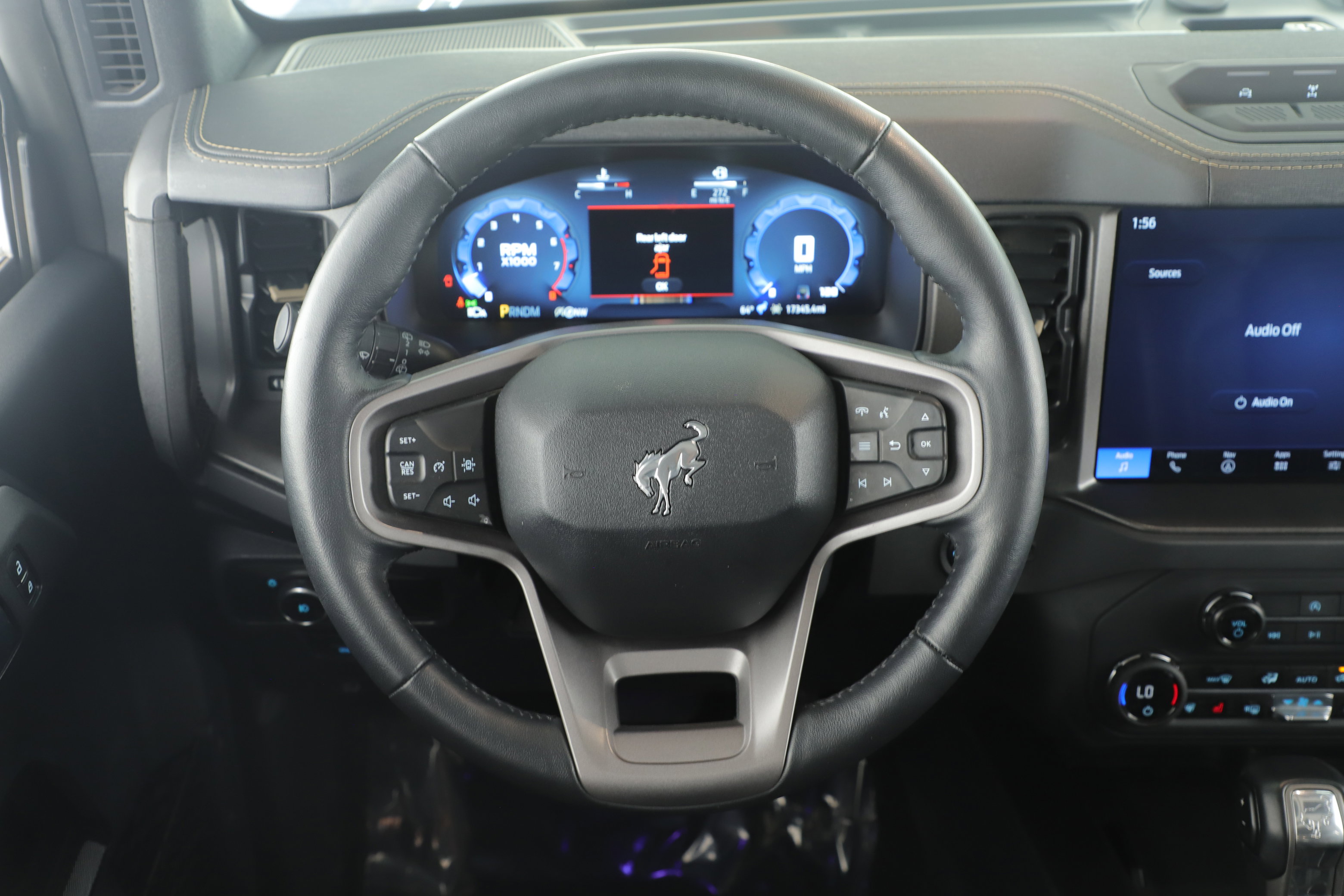 Used 2025 Ford Bronco Badlands image 17