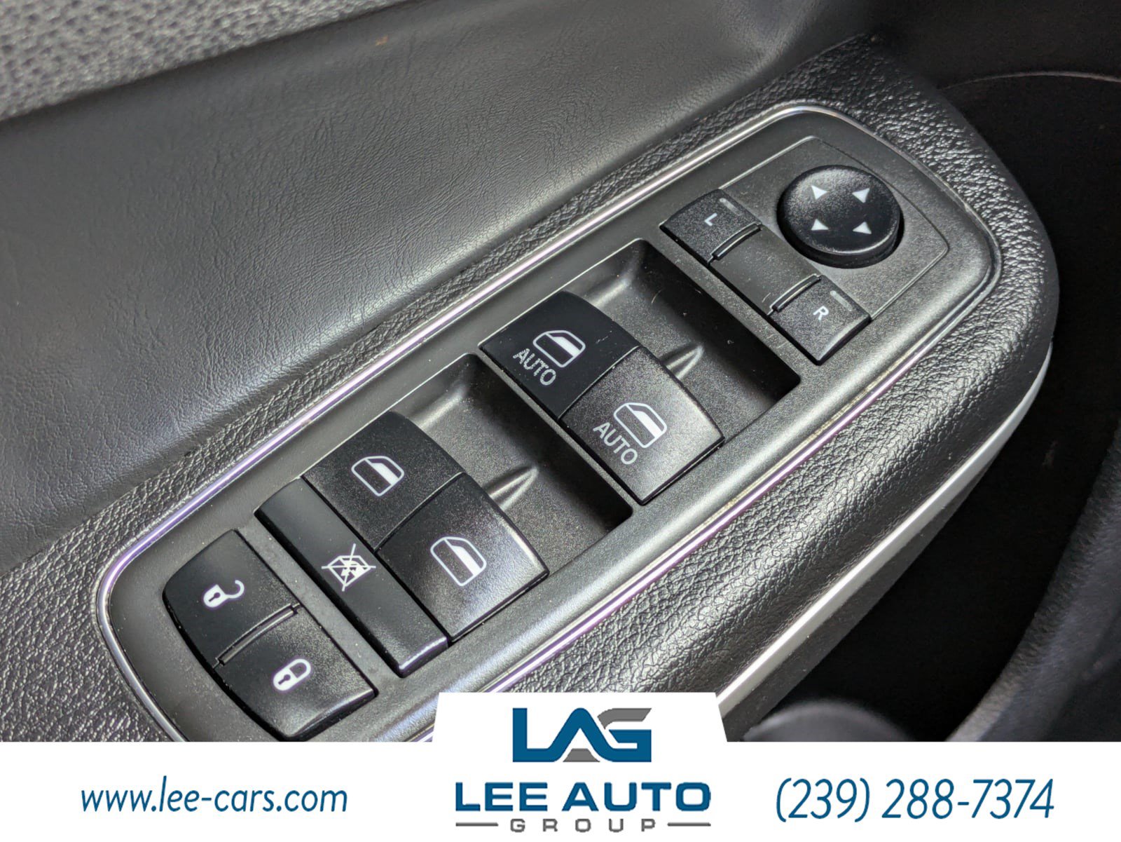 Used 2019 Chrysler 300 Touring w/ Chrome Appearance Package RWD image 19