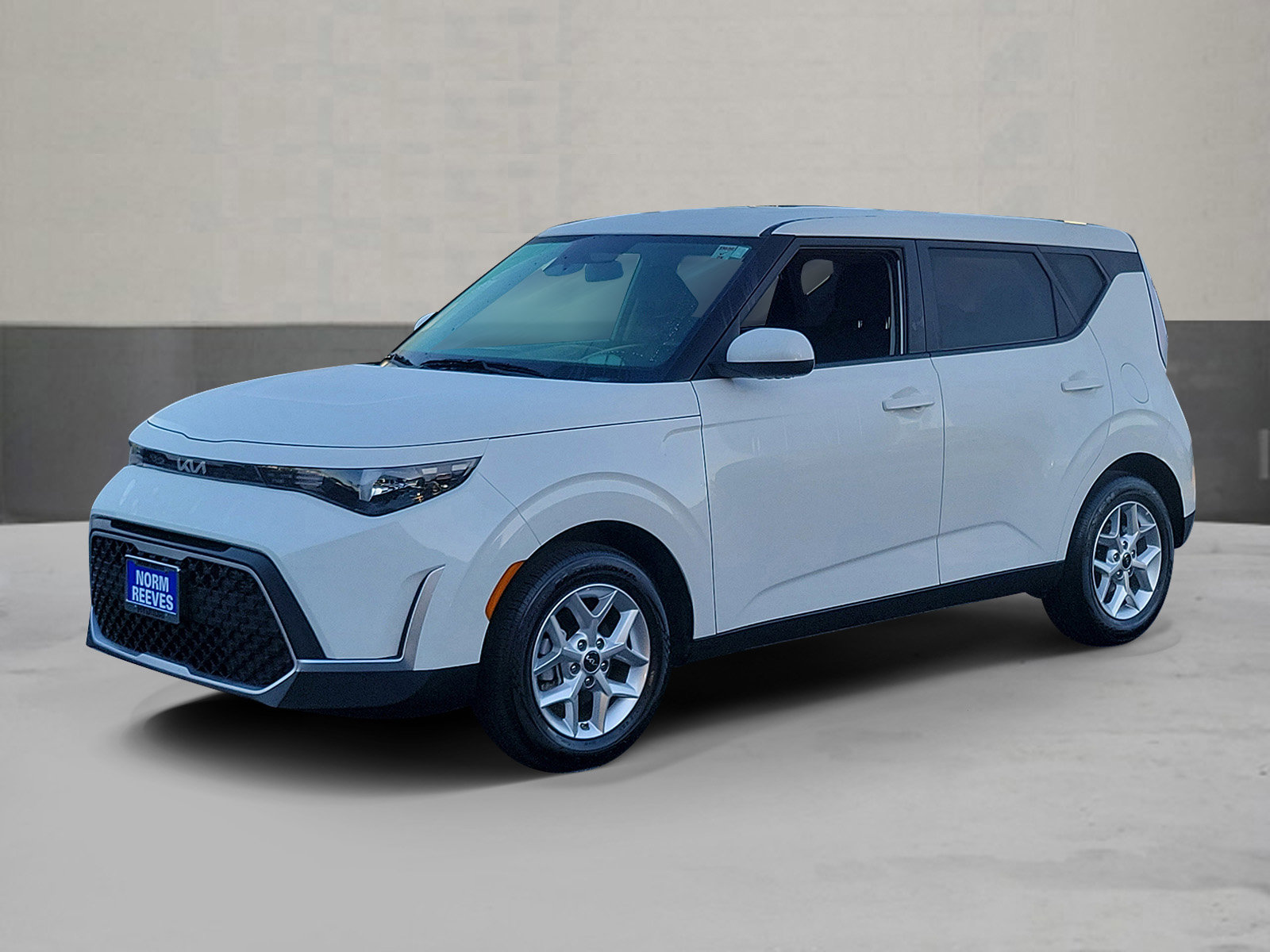 Used 2025 Kia Soul LX image 1