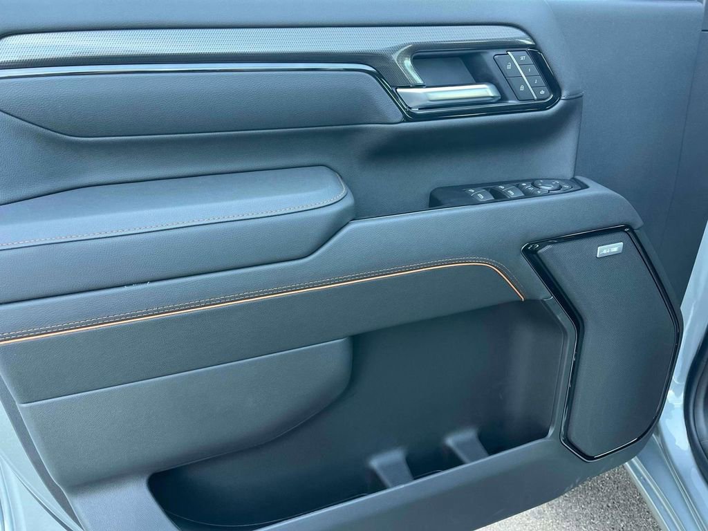 New 2026 GMC Sierra 2500 AT4 w/ Technology Package image 18