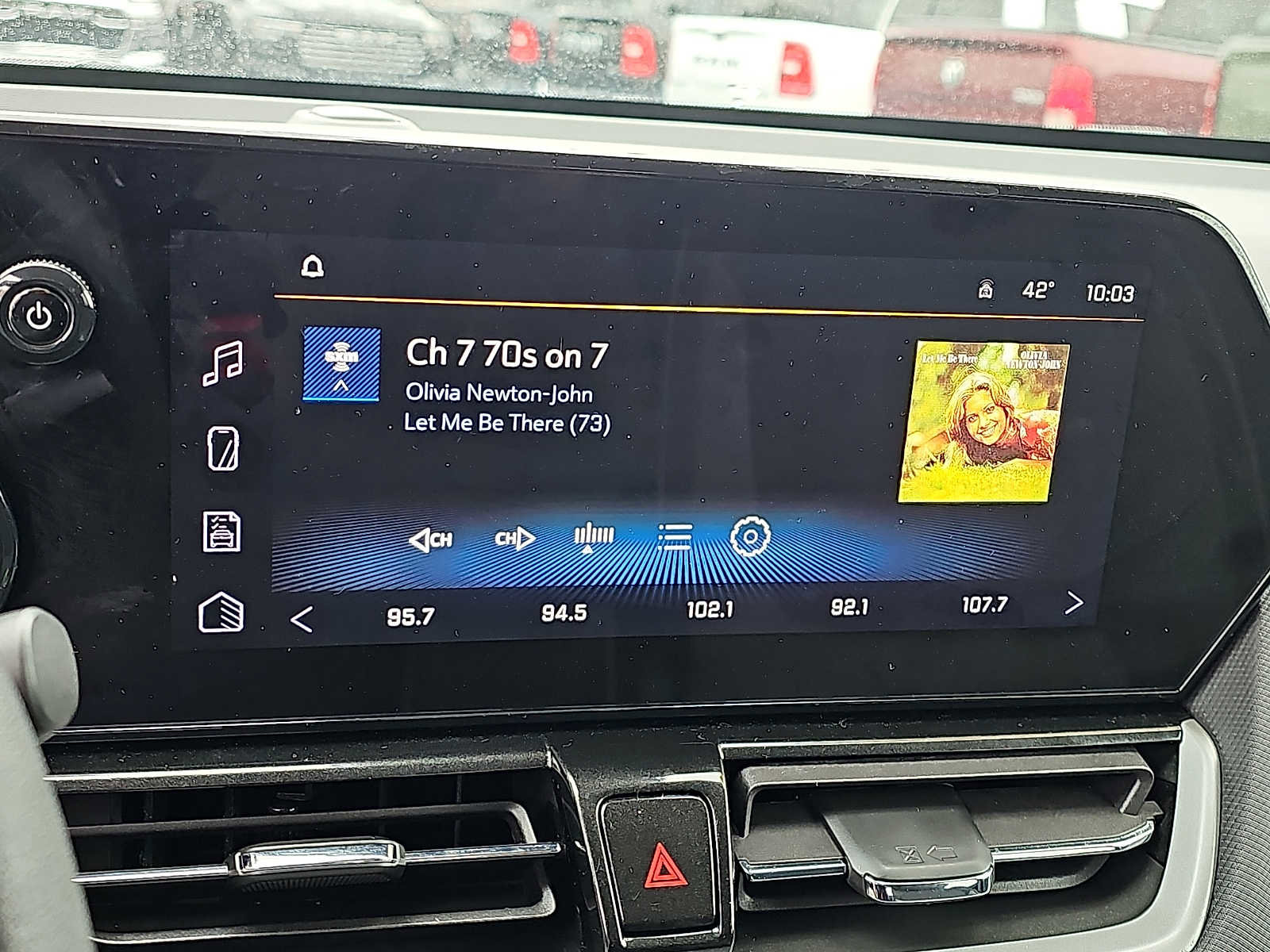 Used 2025 Chevrolet TrailBlazer LT AWD/4WD image 16