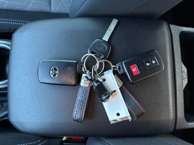 Used 2023 Toyota Tacoma TRD Off-Road image 28