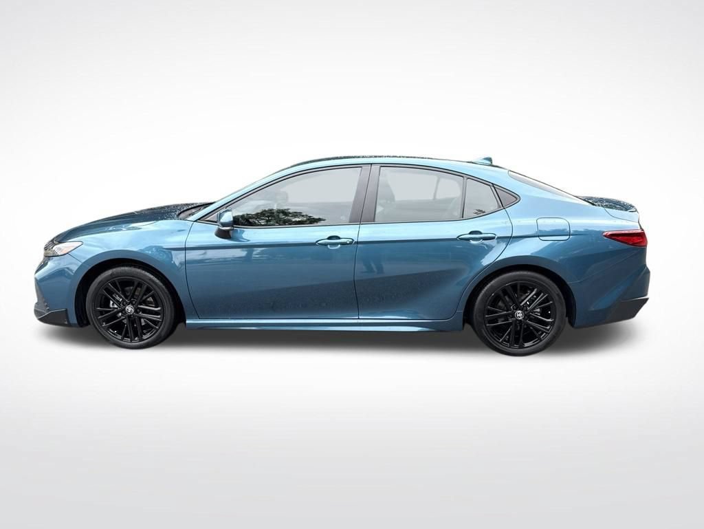 Used 2025 Toyota Camry Hybrid FWD image 8