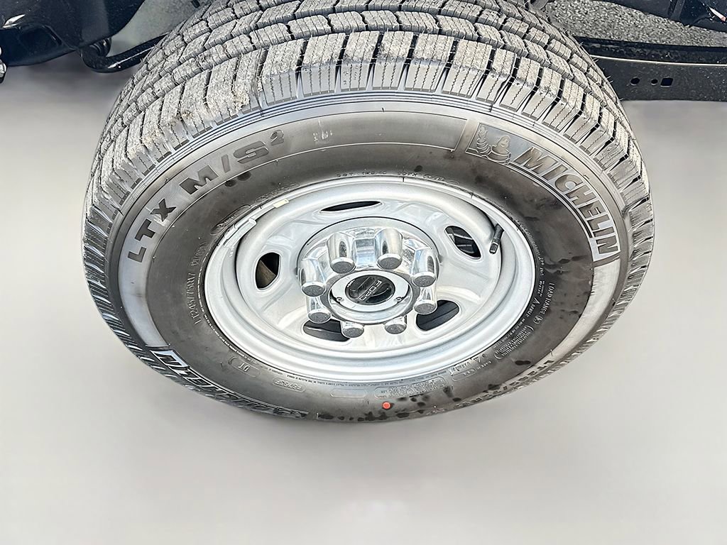 New 2026 Ford F250 XL w/ XL Chrome Package image 13