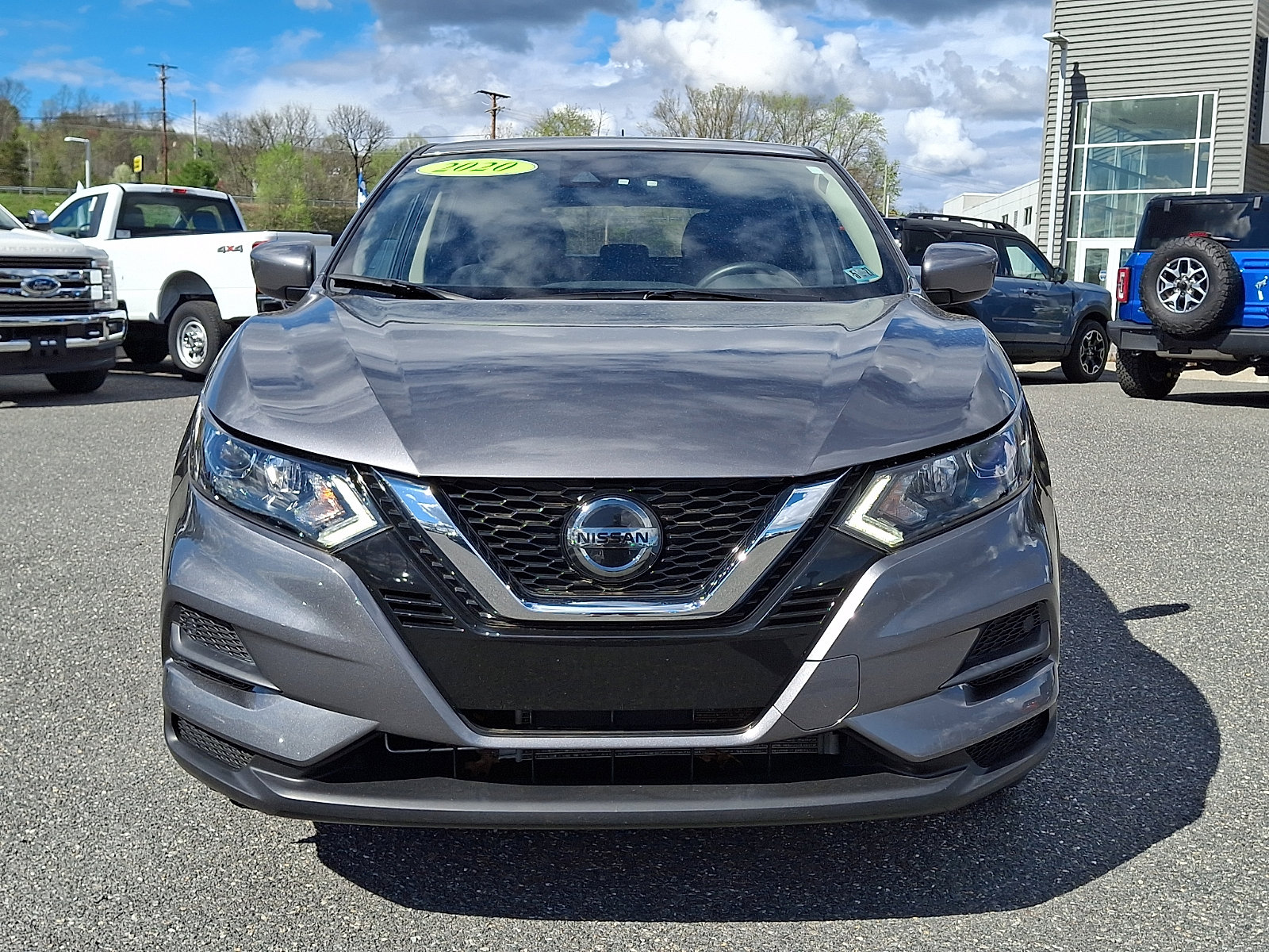 Used 2020 Nissan Rogue Sport S image 2