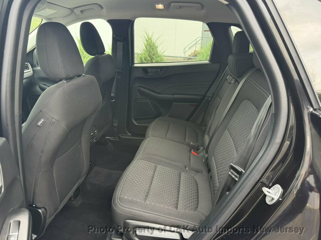 Used 2023 Ford Escape Active AWD/4WD image 12