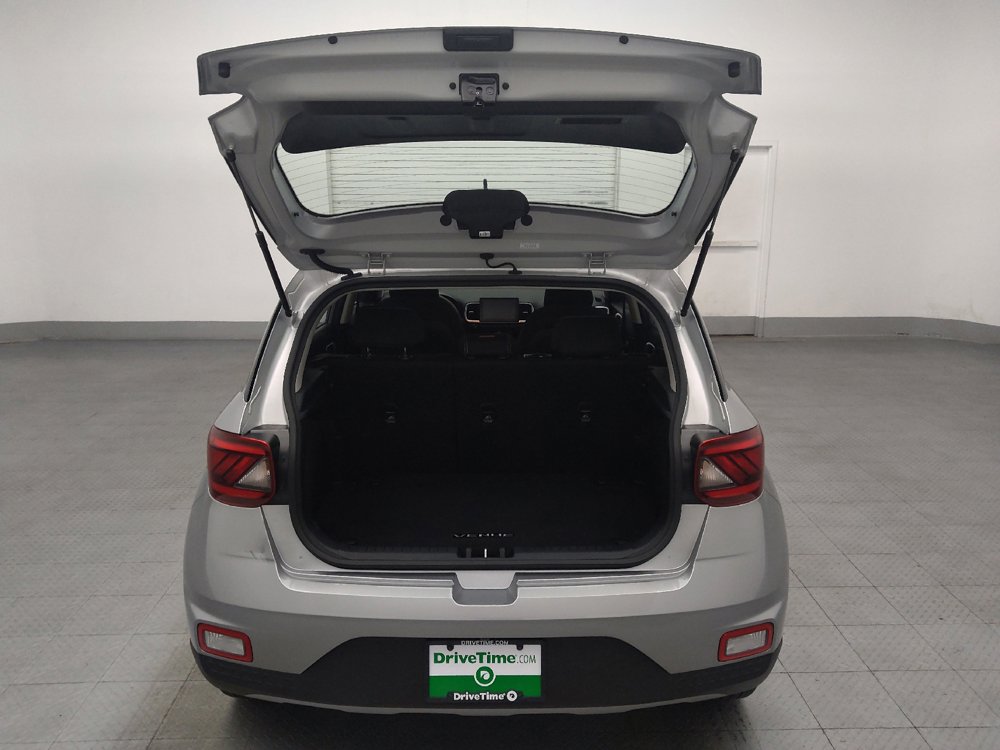 Used 2024 Hyundai Venue SEL FWD image 29