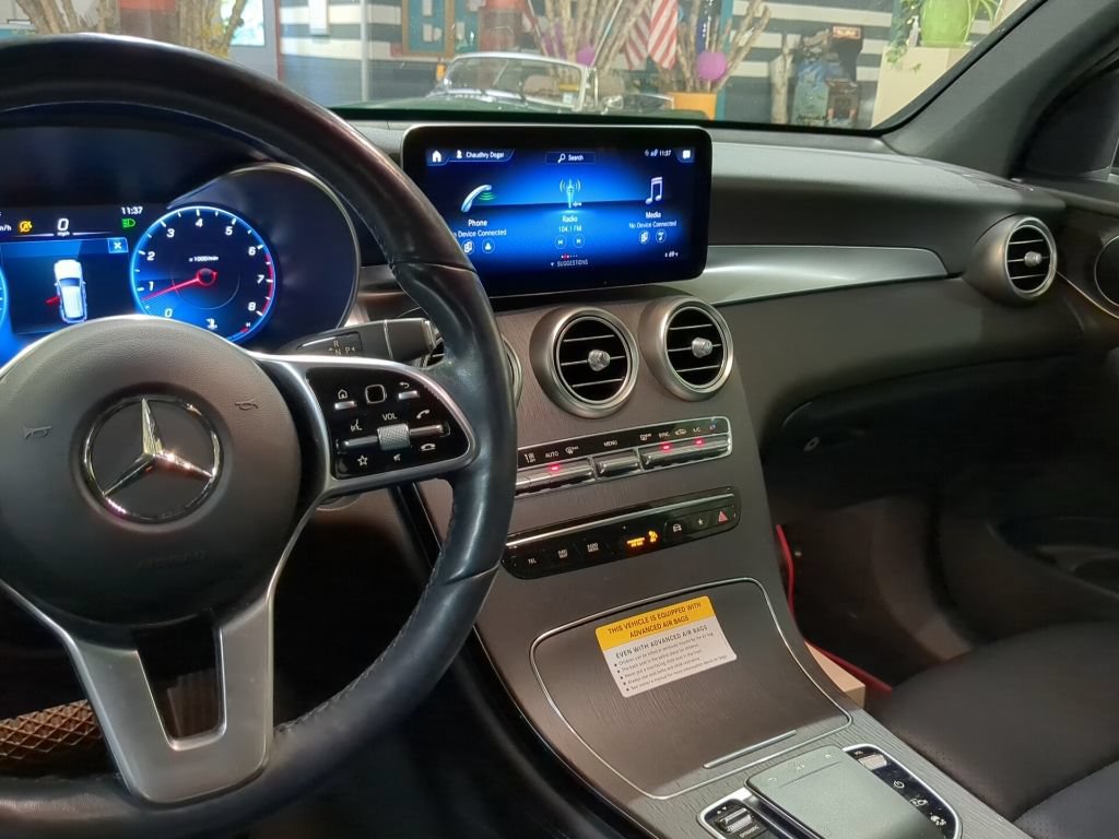 Used 2021 Mercedes-Benz GLC 300 4MATIC image 12