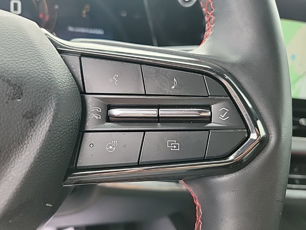 Used 2025 Chevrolet Equinox RS w/ Convenience Package III FWD image 25