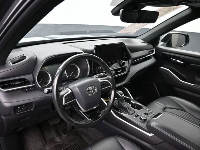Certified 2023 Toyota Highlander XSE image 27