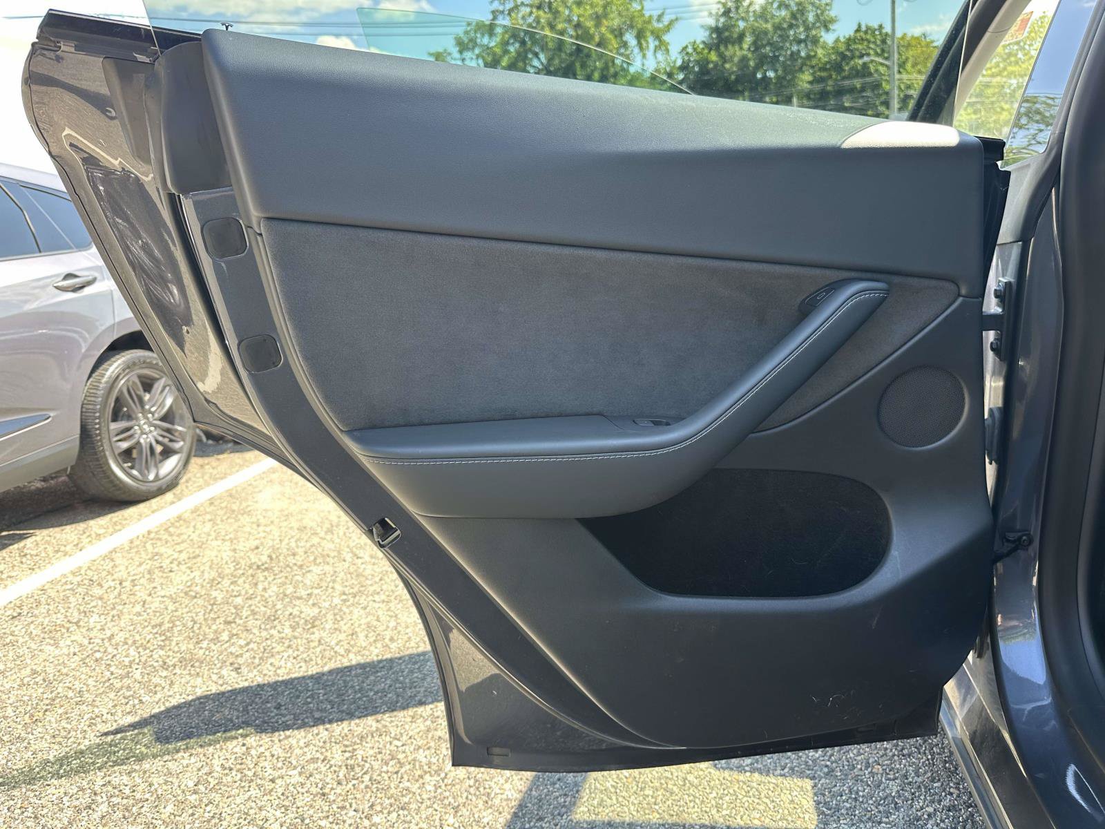 Used 2023 Tesla Model Y Long Range AWD/4WD image 21