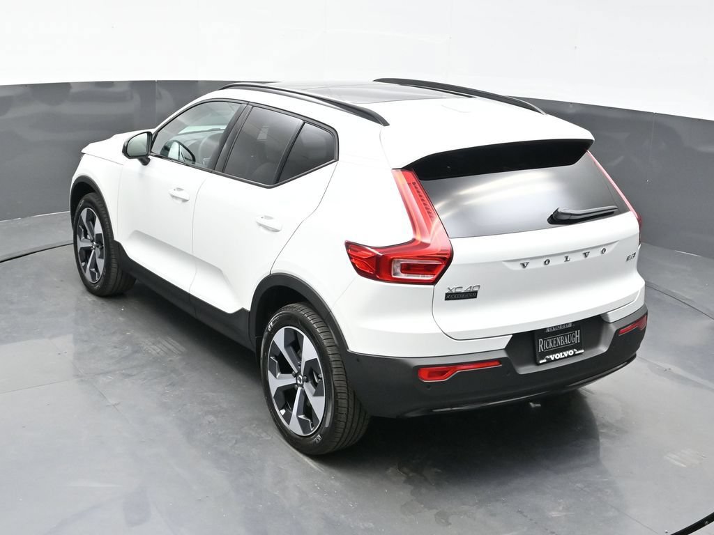 New 2026 Volvo XC40 B5 Plus w/ Protection Package Premier AWD/4WD image 20