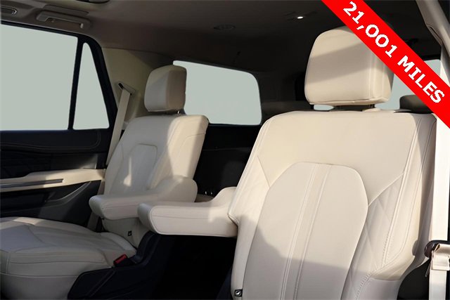 Used 2023 Ford Expedition Platinum image 14
