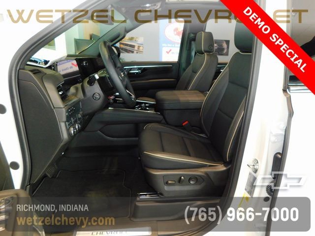 New 2025 Chevrolet Suburban Premier w/ Sun And Tow Package image 12