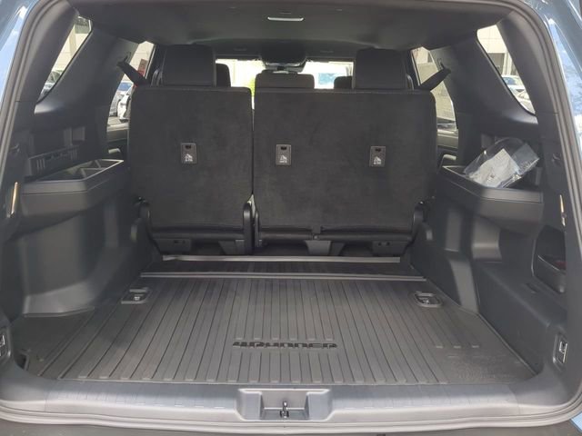 New 2026 Toyota 4Runner SR5 AWD/4WD image 13