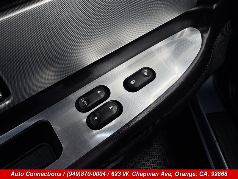 Used 2005 Ford Thunderbird RWD image 18