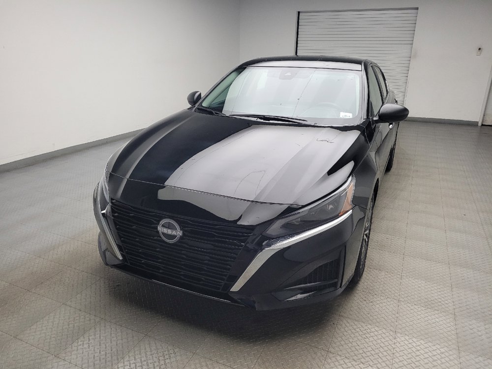 Used 2025 Nissan Altima 2.5 SV FWD image 15