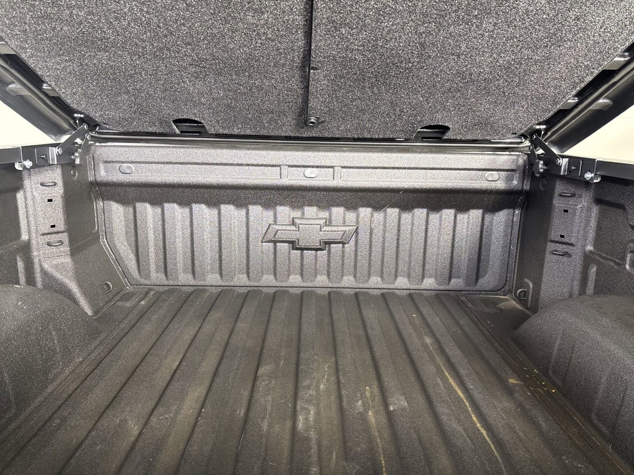 Used 2025 Chevrolet Silverado 1500 High Country w/ Technology Package image 24