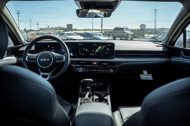 New 2025 Kia K5 EX FWD image 12
