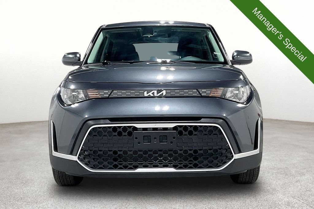 Used 2025 Kia Soul LX w/ LX Technology Package FWD image 4