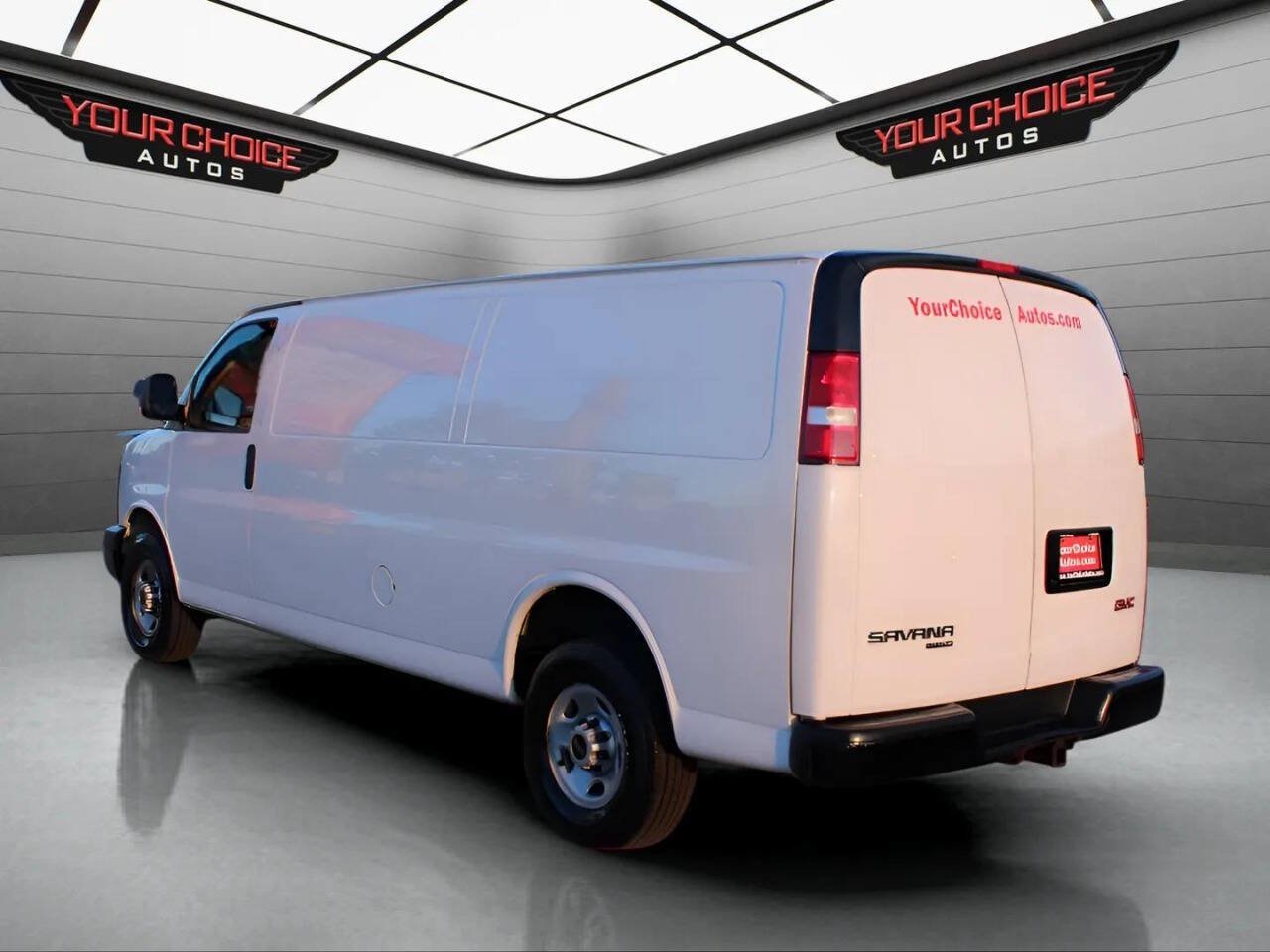Used 2016 GMC Savana 3500 Extended RWD image 4