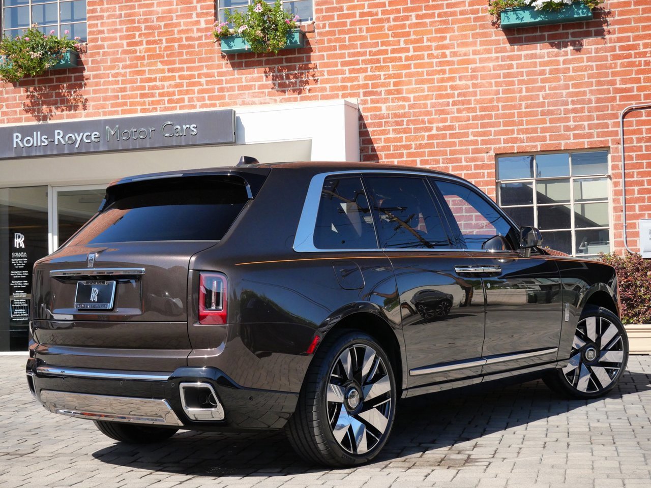 New 2026 Rolls-Royce Cullinan image 2