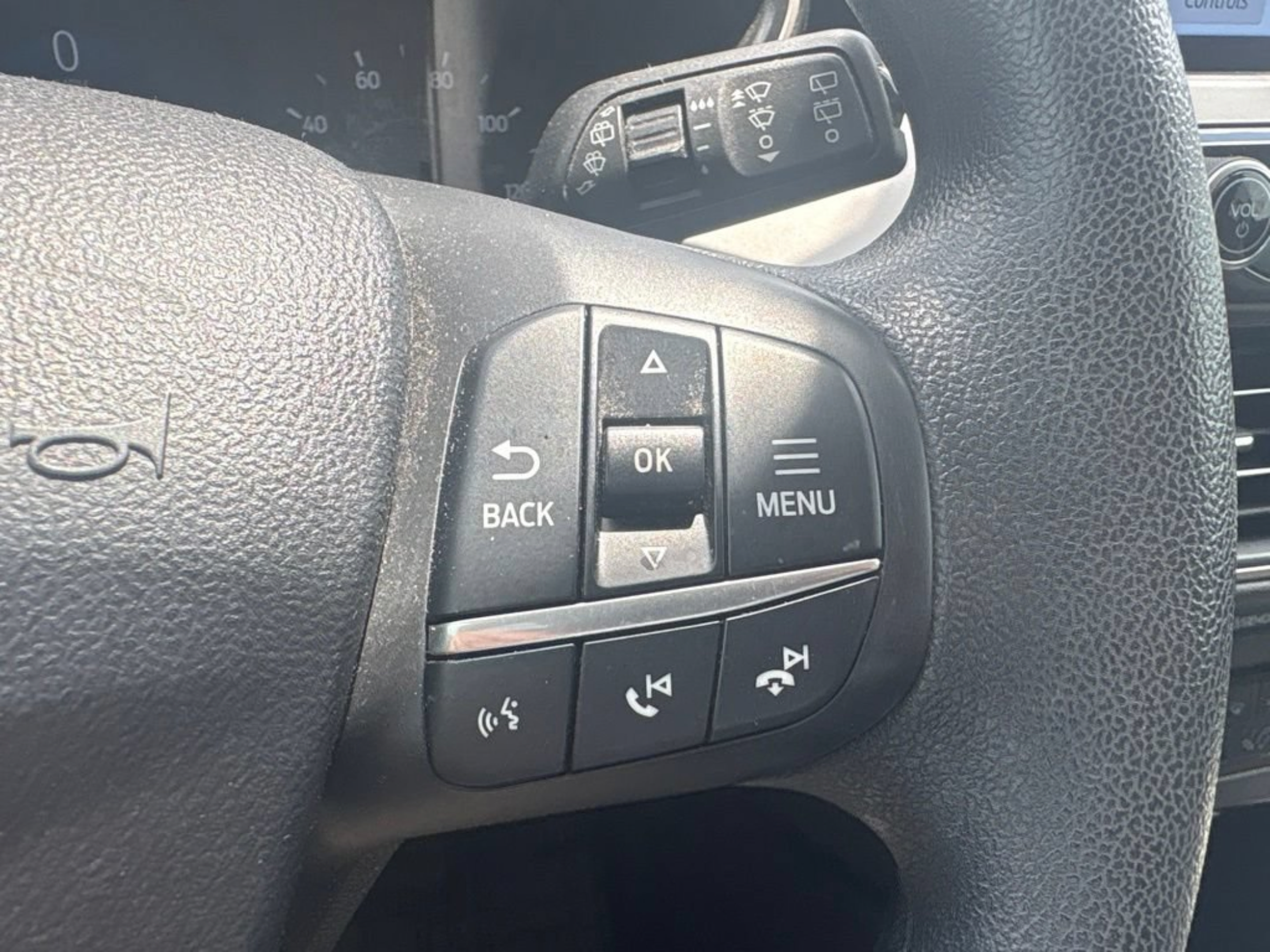 Used 2021 Ford Escape SE w/ SE Sport Appearance Package FWD image 10