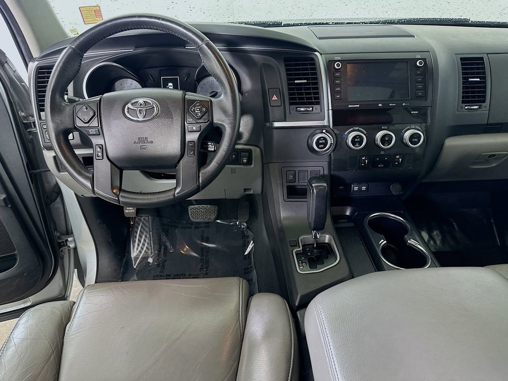 Used 2022 Toyota Sequoia Limited image 18
