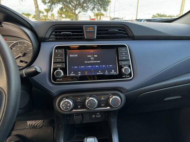 Used 2023 Nissan Versa SV image 28