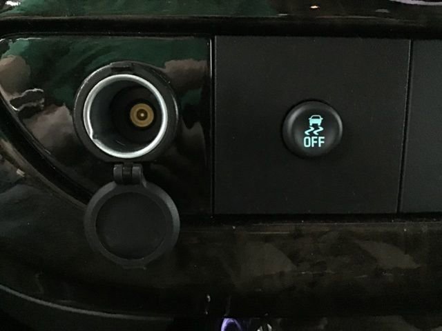 Used 2023 Chevrolet Express 2500 image 32