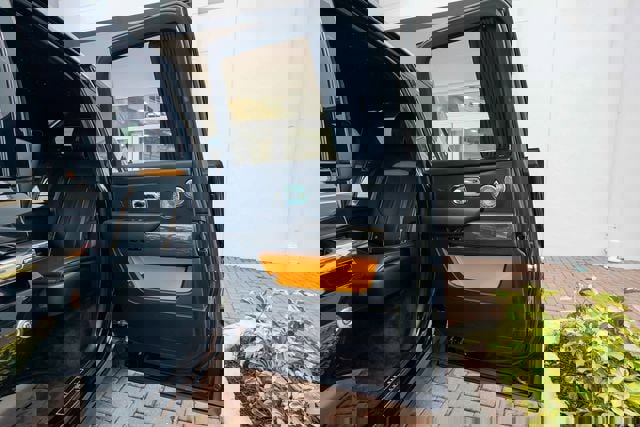 Used 2020 Rolls-Royce Cullinan Black Badge image 67