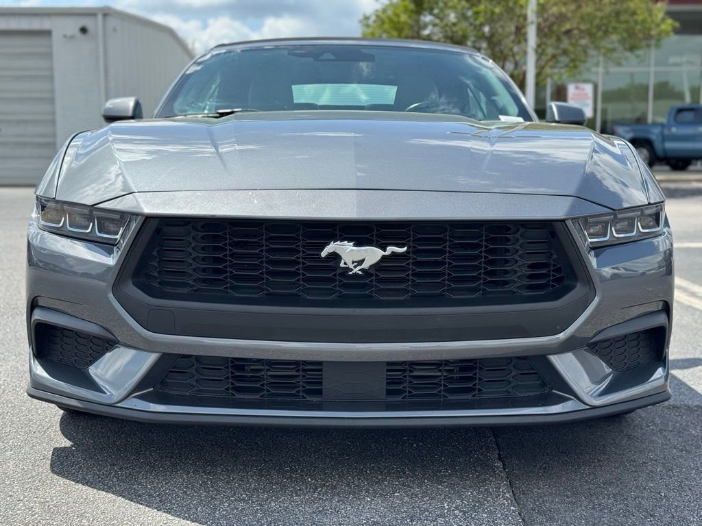 Used 2024 Ford Mustang Premium image 4