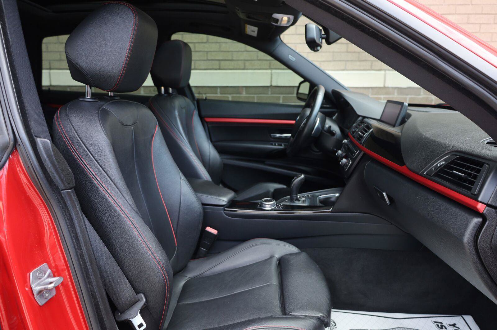 Used 2015 BMW 335i Gran Turismo xDrive AWD/4WD image 25
